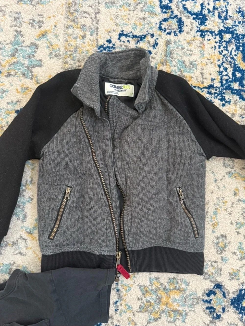 Boys Mixed Outfit Bundle with Jeans & Tops - Green, Navy, Gray